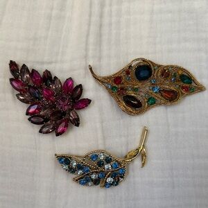 Elegant Vintage Brooch Set of 3